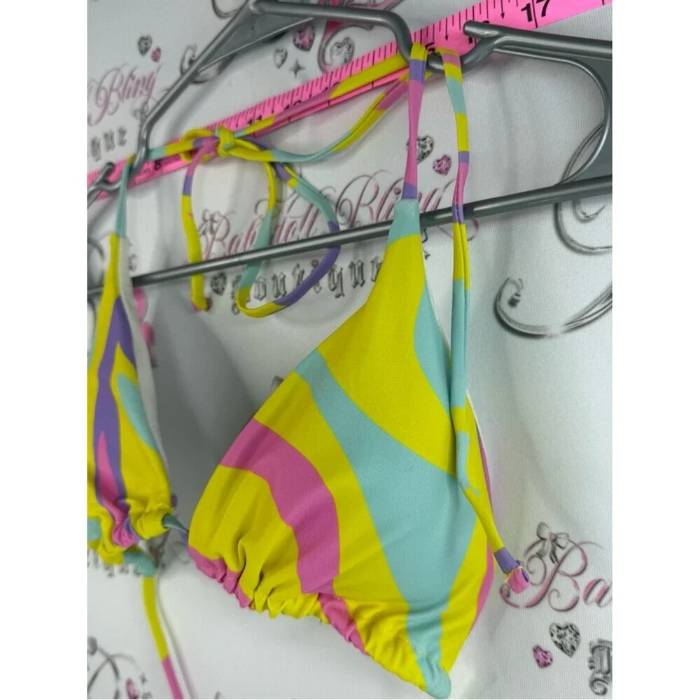 N/A vibrant triangle